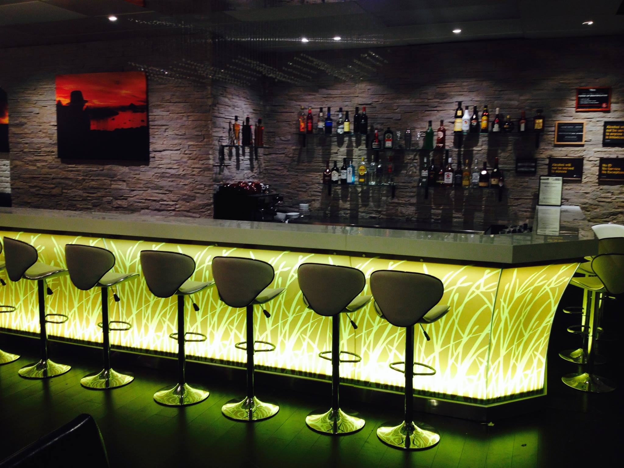 Mẫu Quầy Bar Đẹp 6