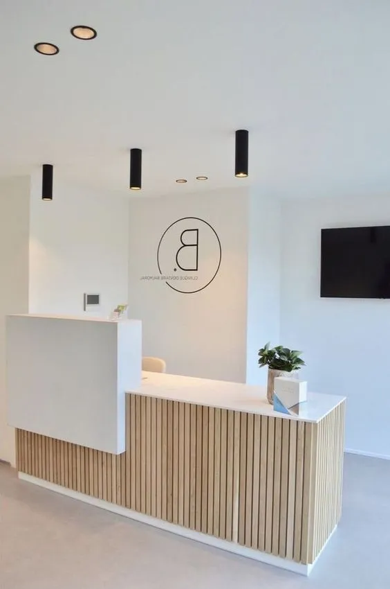 Mẫu quầy thu ngân tại salon tóc.