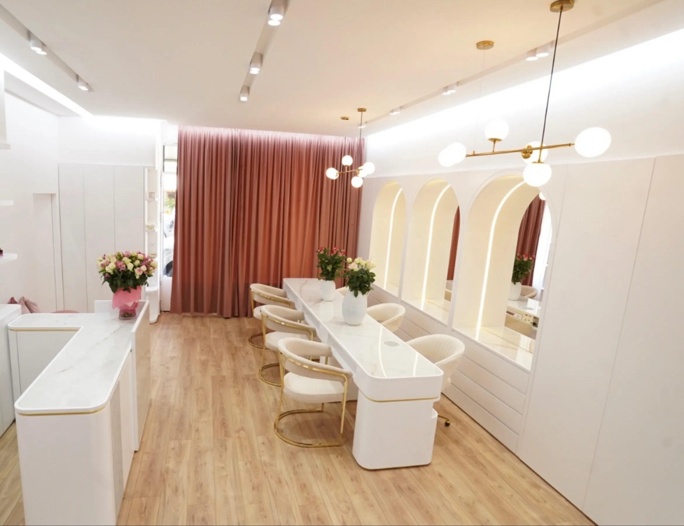 Nội Thất tiệm Nail 7