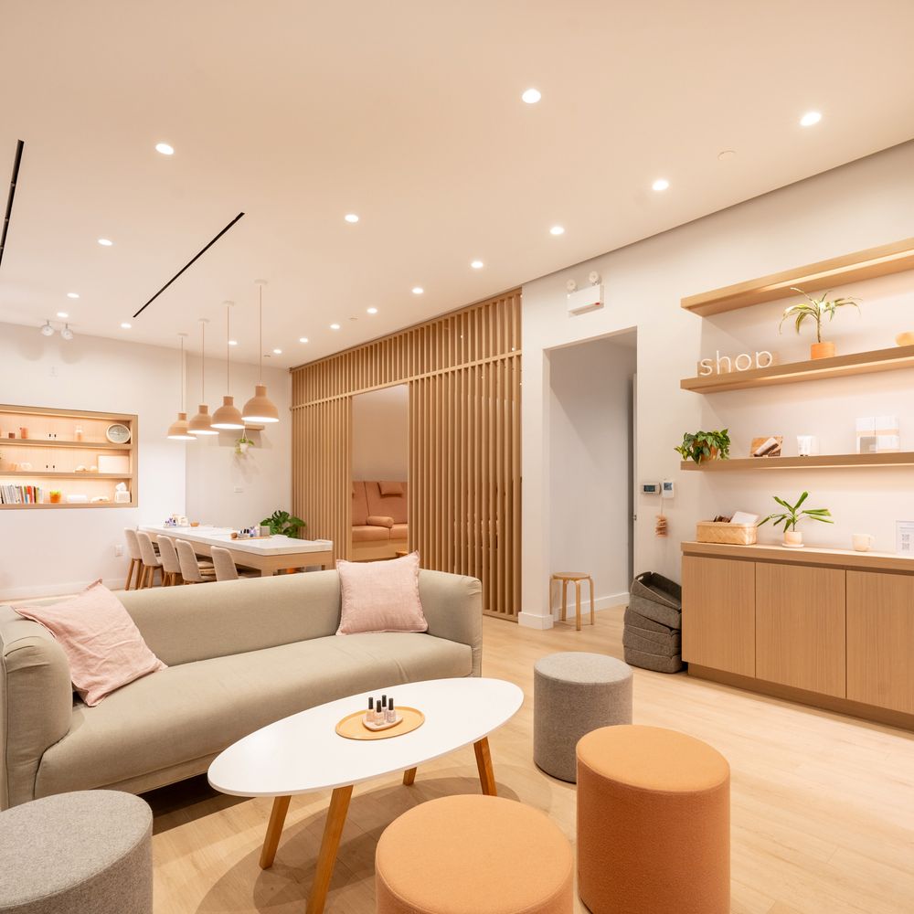 Nội Thất tiệm Nail 9