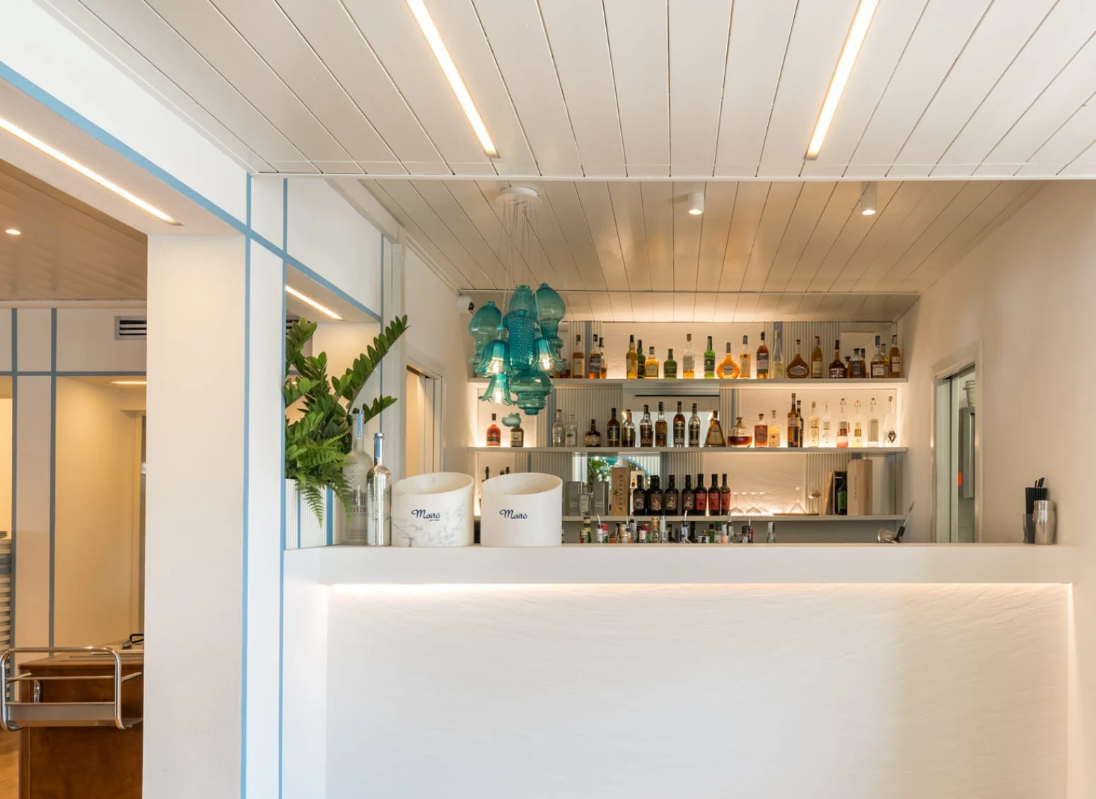 Quầy Bar Cafe Đèn Led Bắt Mắt QCF023 4 Quầy Bar Cafe Đèn Led Bắt Mắt QCF023 4