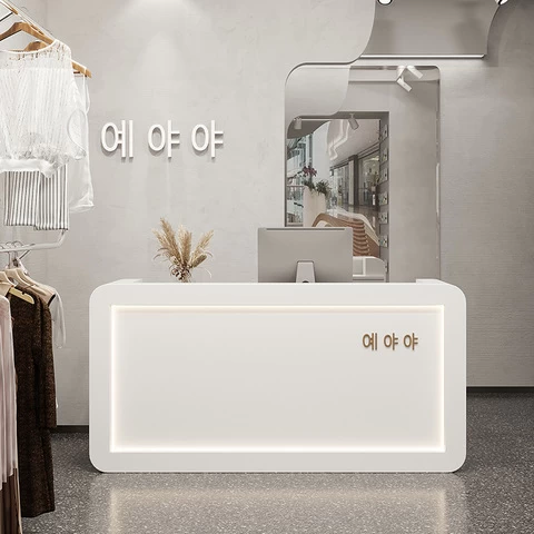 Quầy Thu Ngân Shop Quần Áo Ấn Tượng QTN043 2
