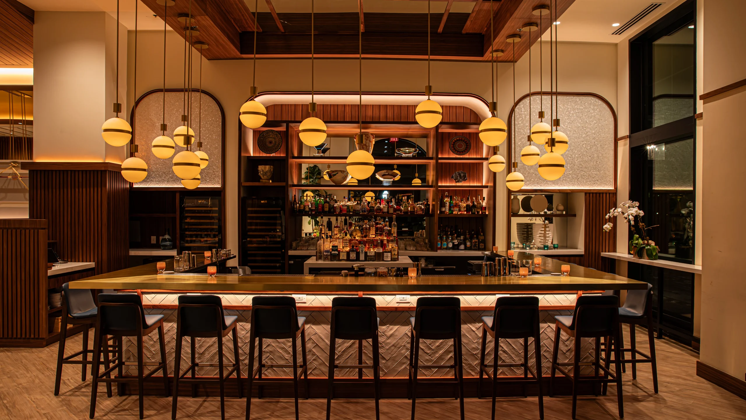 Quầy bar nhà hàng 2 Quầy bar nhà hàng 2