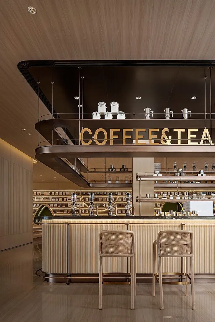 Quầy cà phê gỗ đẹp kết hợp hài hòa với các yếu tố nội thất khác