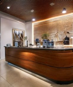 Quầy lễ tân shop thời trang 9 Quầy lễ tân shop thời trang (2)