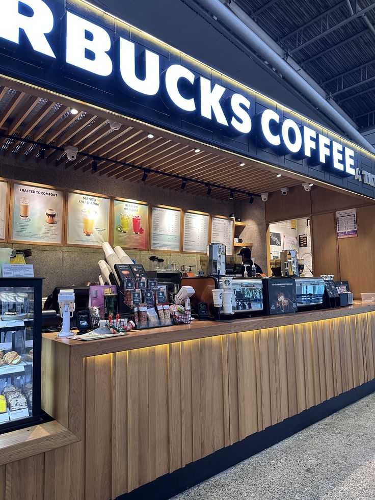 Quầy pha chế quán trà sữa hiện đại (2) Quầy pha chế quán trà sữa hiện đại (2)