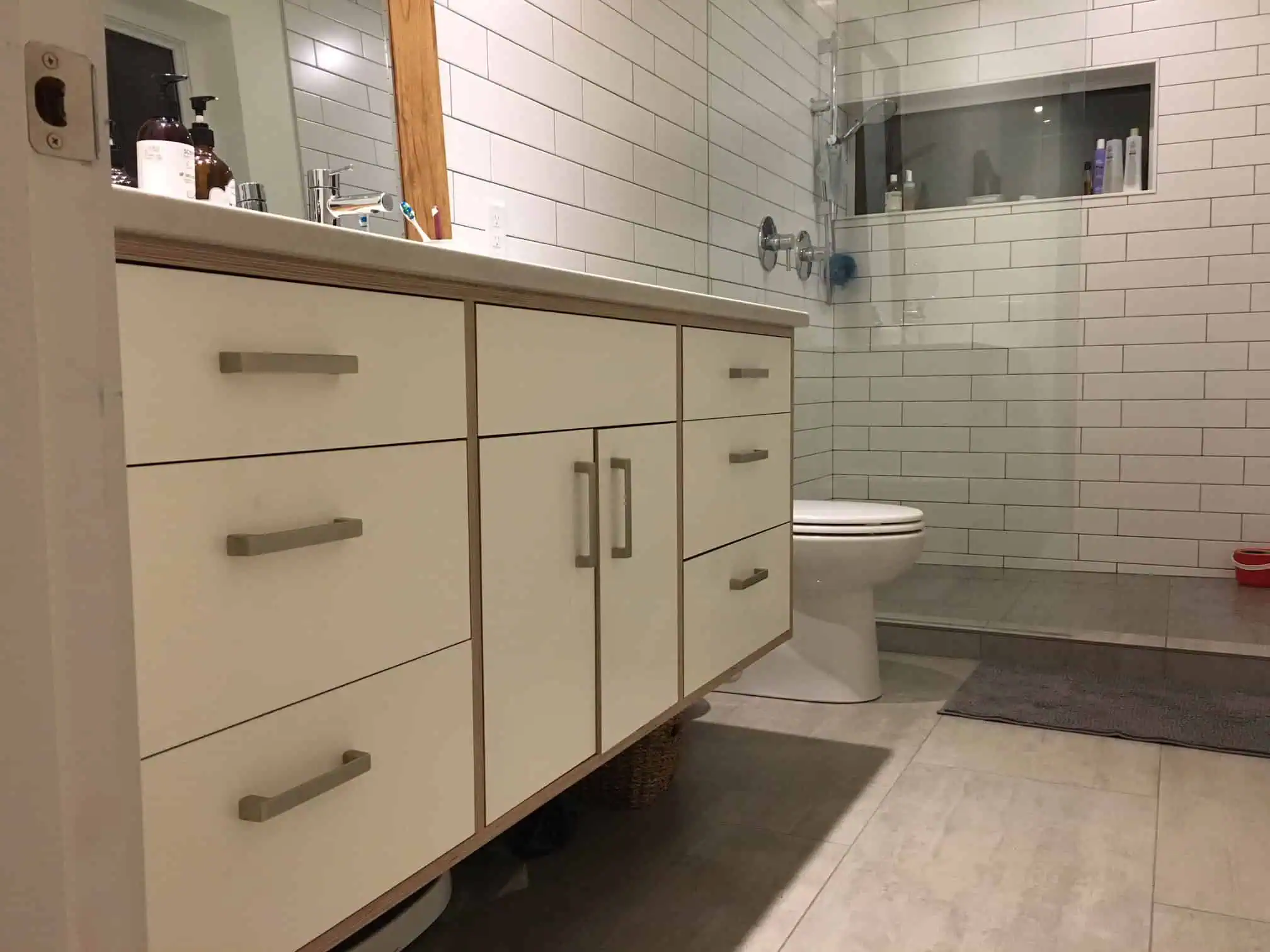 Sản xuất và thi công tủ gỗ plywood 2 Sản xuất và thi công tủ gỗ plywood 2