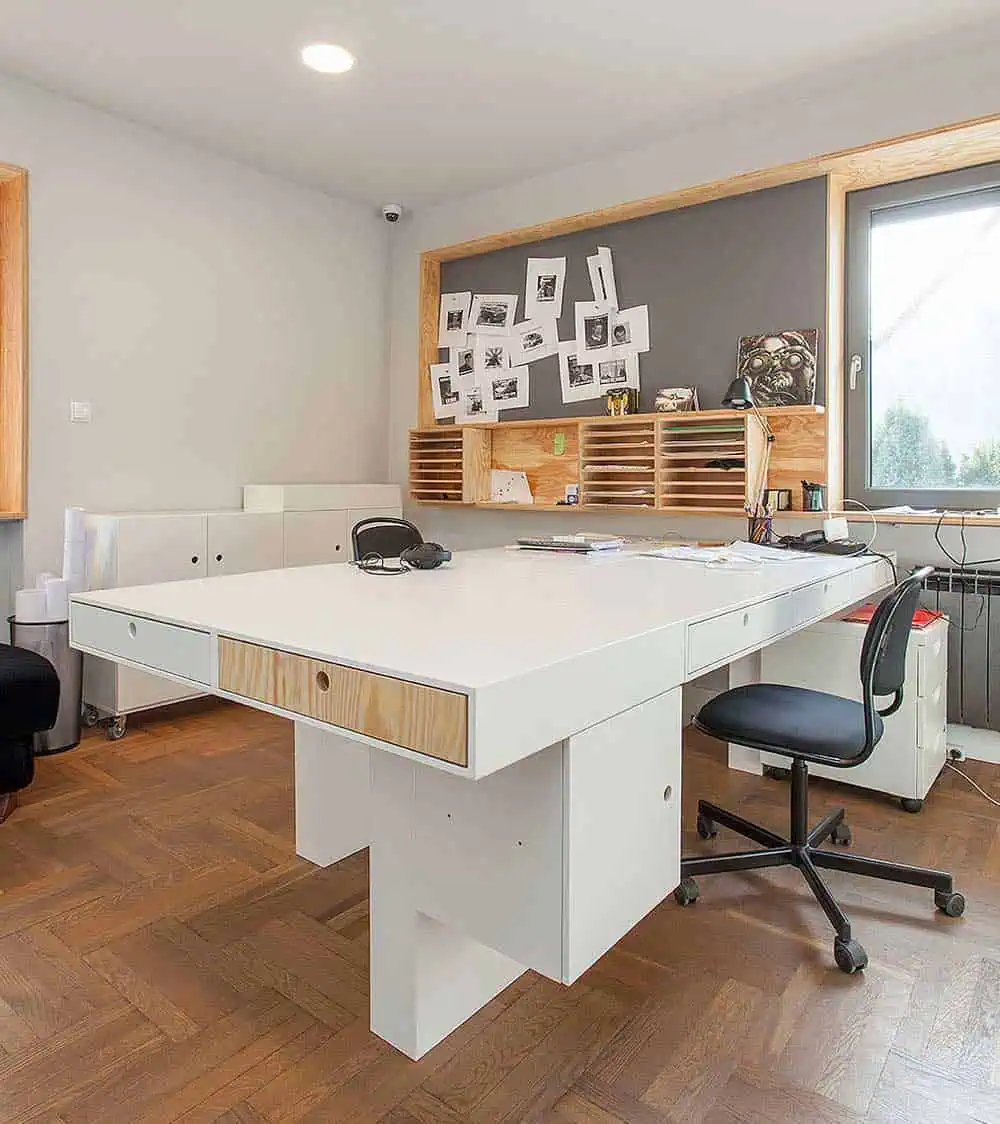 Thi công nội thất văn phòng gỗ plywood 3 Thi công nội thất văn phòng gỗ plywood 3