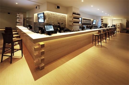 Thi công quầy bar bằng gỗ MDF Thi công quầy bar bằng gỗ MDF