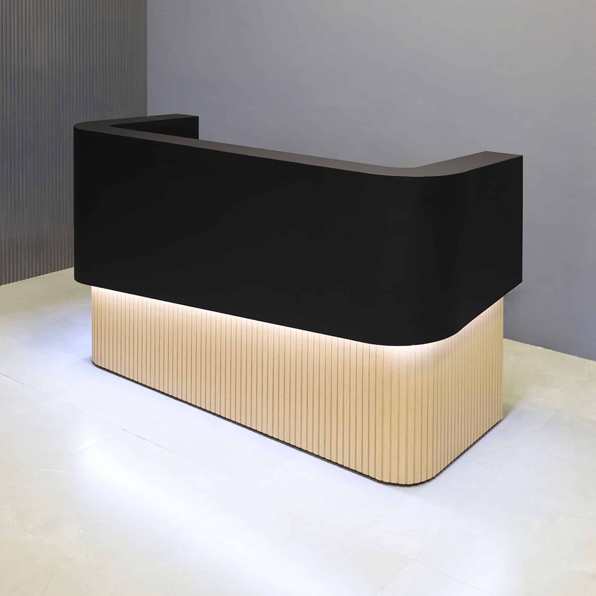 Thi công quầy lễ tân bằng gỗ MDF 4 Thi công quầy lễ tân bằng gỗ MDF 4