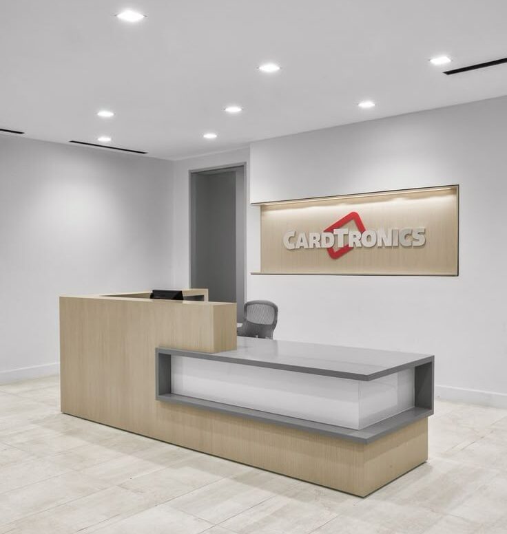 Thi công quầy thu ngân plywood (1)