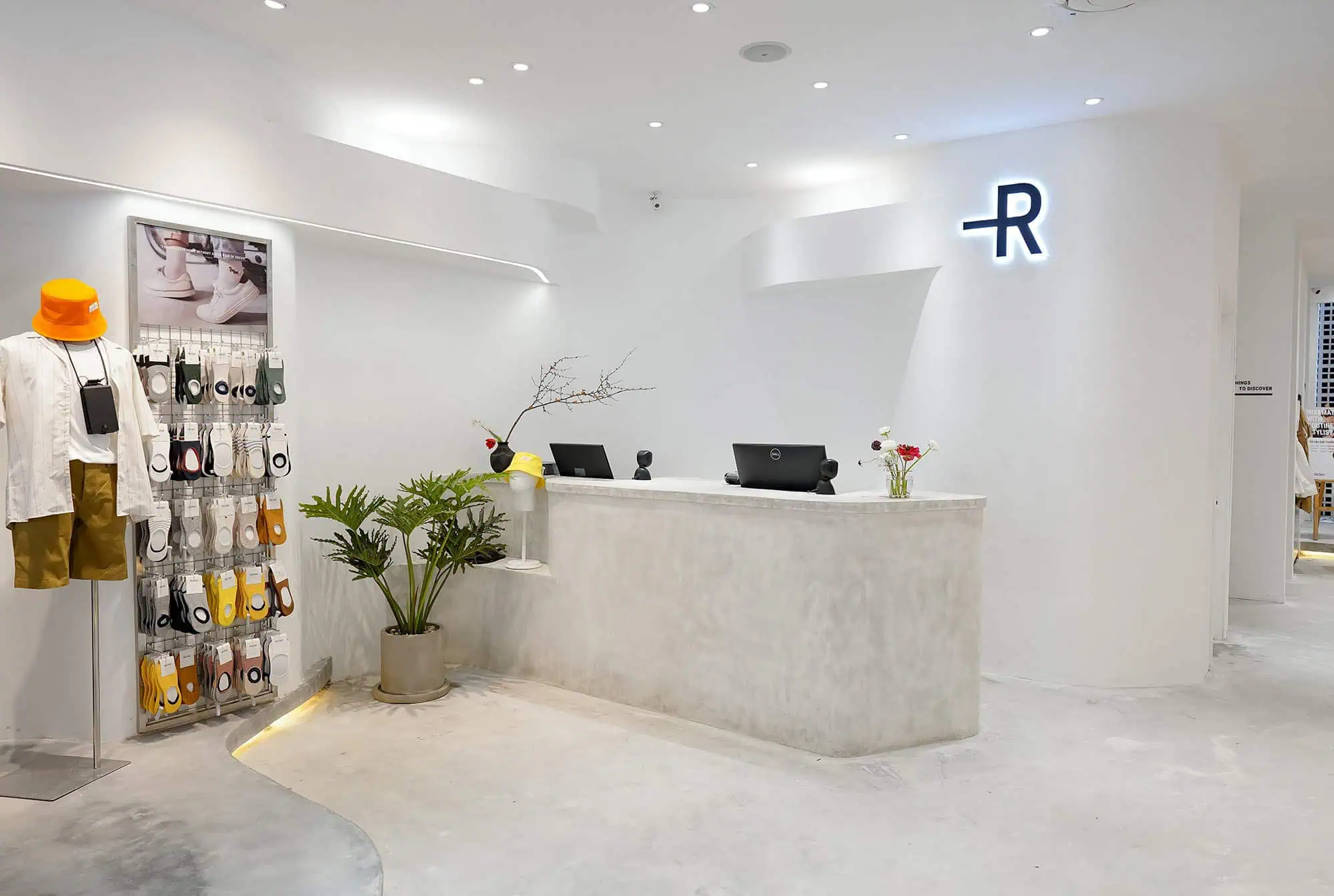 Thi công shop thời trang giá rẻ Thi công shop thời trang giá rẻ