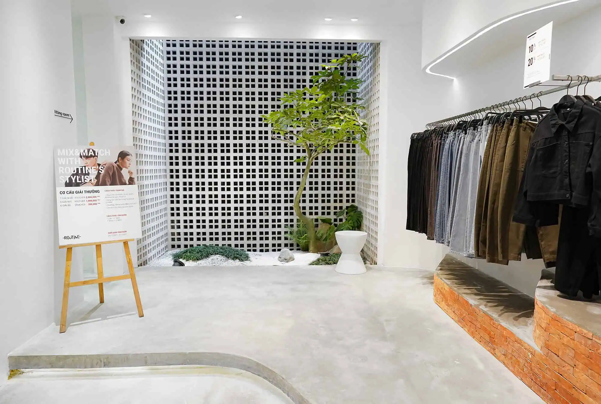 Thi công shop thời trang giá rẻ 2 Thi công shop thời trang giá rẻ 2