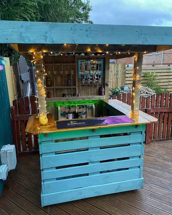 Quầy Bar Mini Ngoài Trời Đẹp Mắt Và Tiện Lợi: Gợi Ý Thiết Kế 5 Thiết kế quầy bar nhỏ gọn