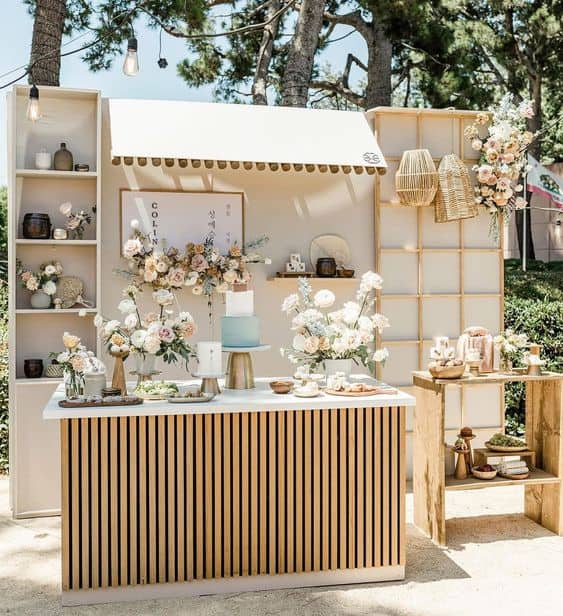 Thiết kế quầy xe hoa đẹp, hiện đại