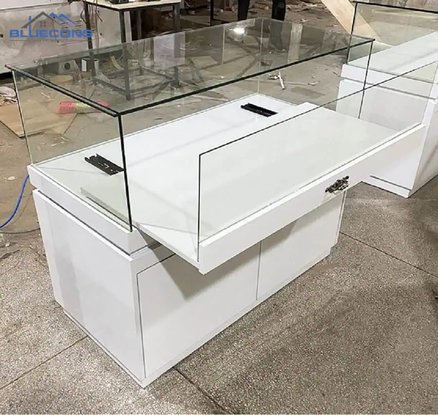 Top 55+ mẫu tủ trưng bày trang sức "Sang Chảnh" và "Hot Nhất" 2024 19 Các điểm lưu ý khi lựa chọn tủ trưng bày