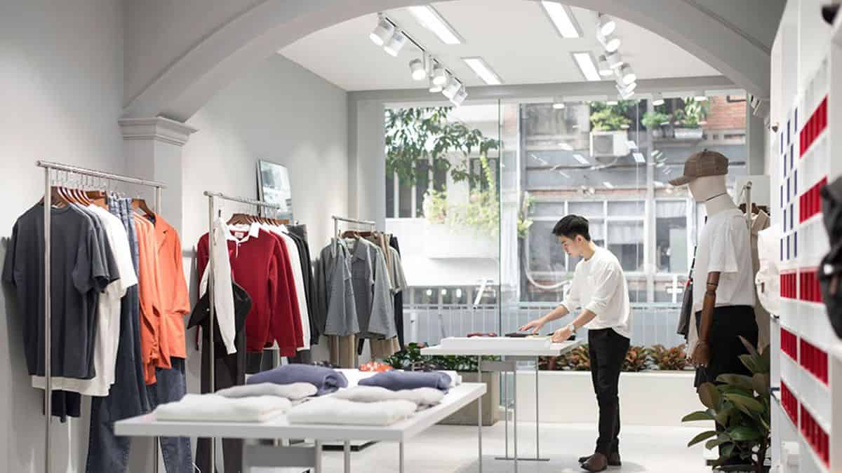Thi công nội thất cửa hàng thời trang