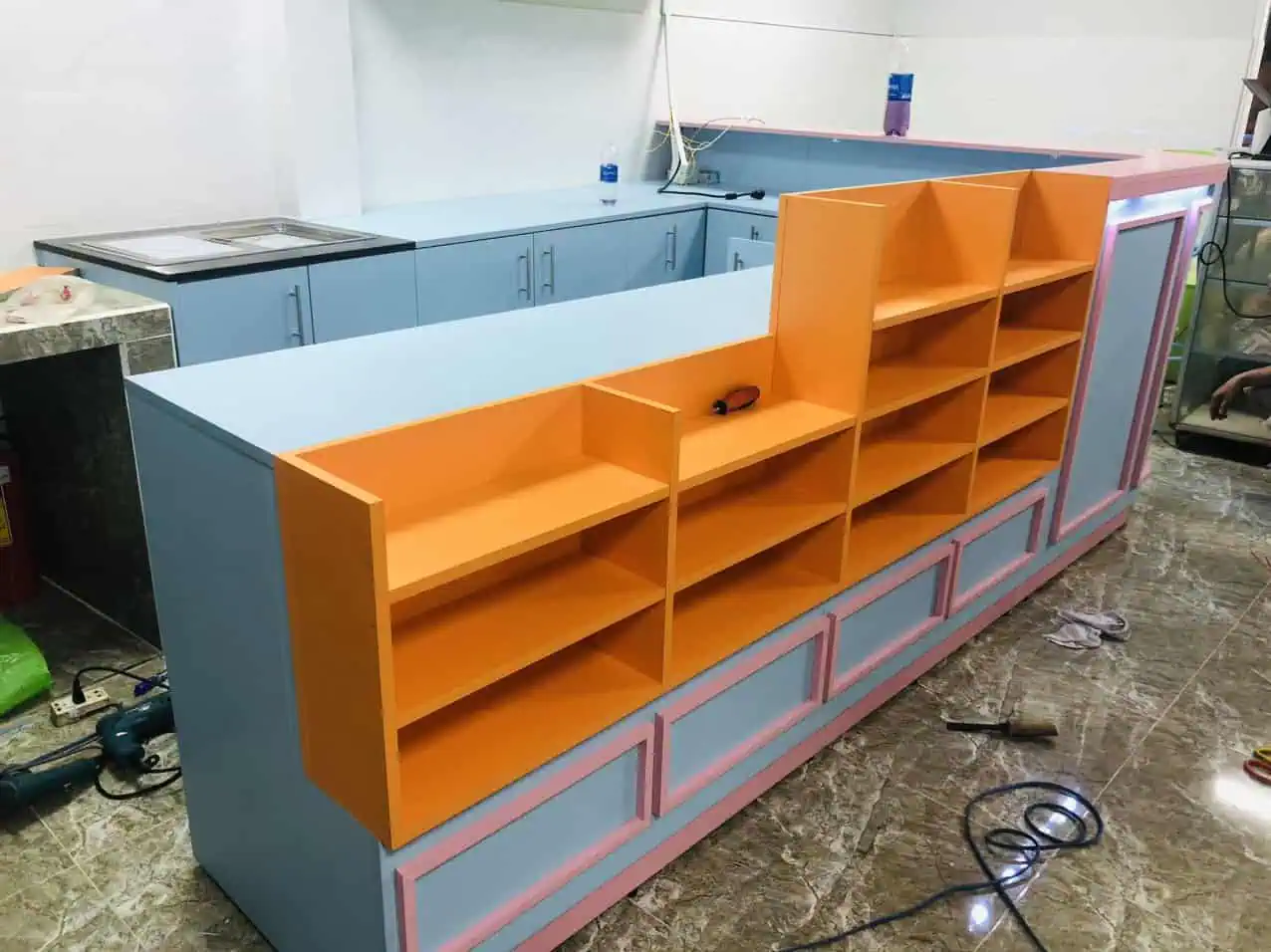 Quầy thu ngân siêu thị giá thành hợp lý uy tín TPHCM