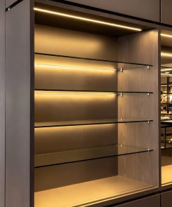 Mẫu tủ trưng bày shop