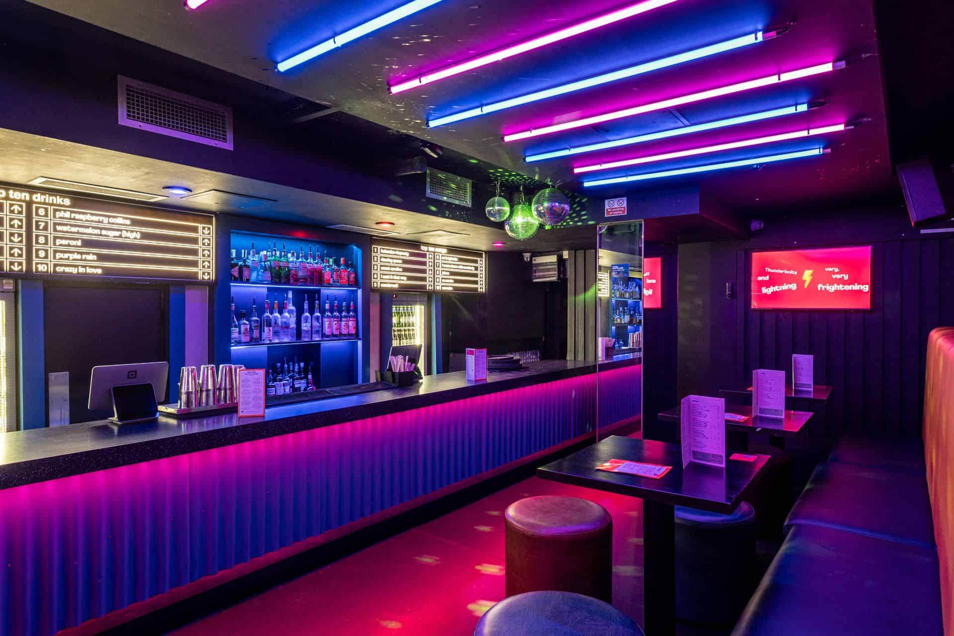 quầy bar karaoke 2 quầy bar karaoke 2