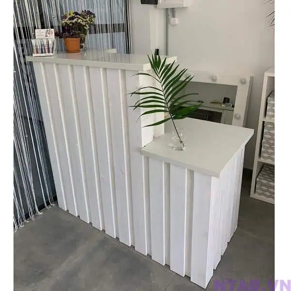 Quầy lễ tân sang trọng