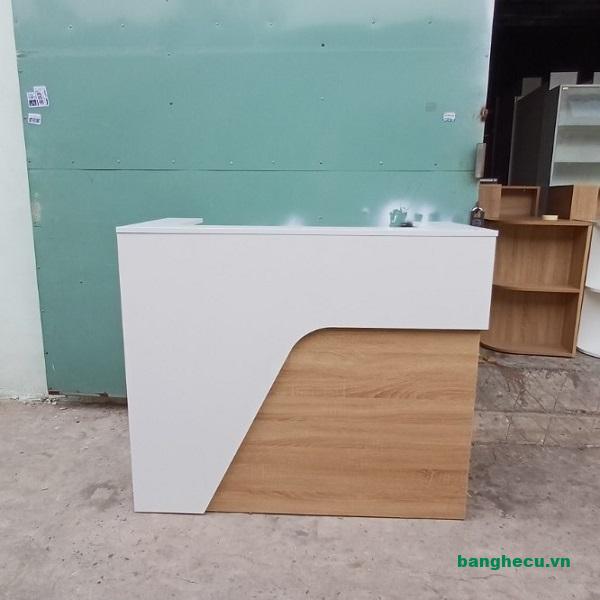 Mẫu quầy lễ tân 1m2
