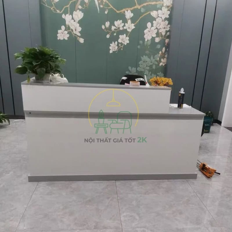 Quầy lễ tân đơn giản