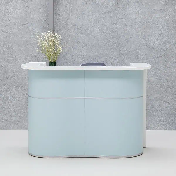 Quầy lễ tân chữ U bo cong ốp alu xanh