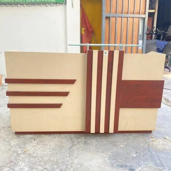 Quầy lễ tân cũ chất lượng