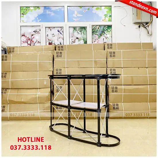 Quầy lễ tân hiện đại