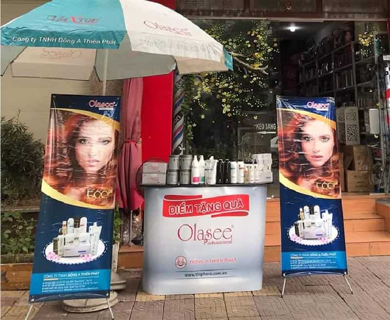 Quầy lễ tân trong sự kiện ngoài trời