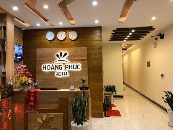 Quầy lễ tân đẹp và thân thiện