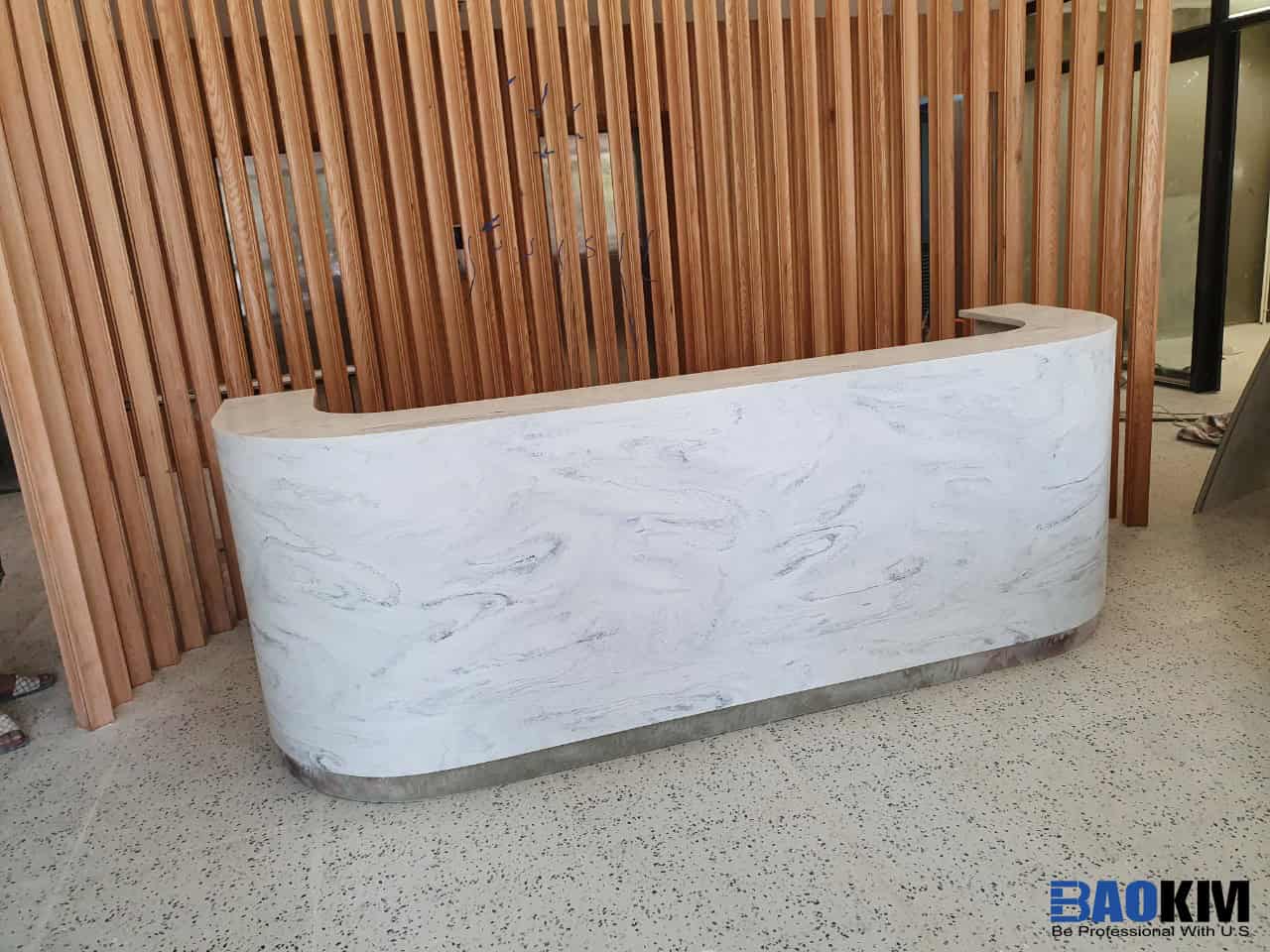 Mẫu quầy lễ tân bằng đá marble
