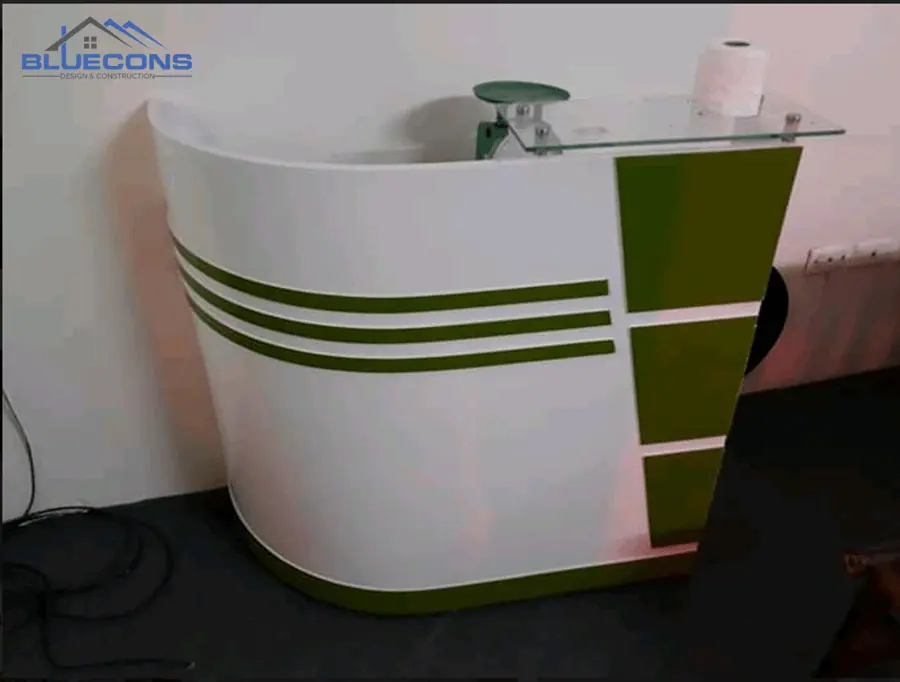 Quầy lễ tân mini TPHCM nhiều mẫu mã, màu sắc và kích thước đa dạng 4 Dễ dàng di chuyển với quầy lễ tân mini