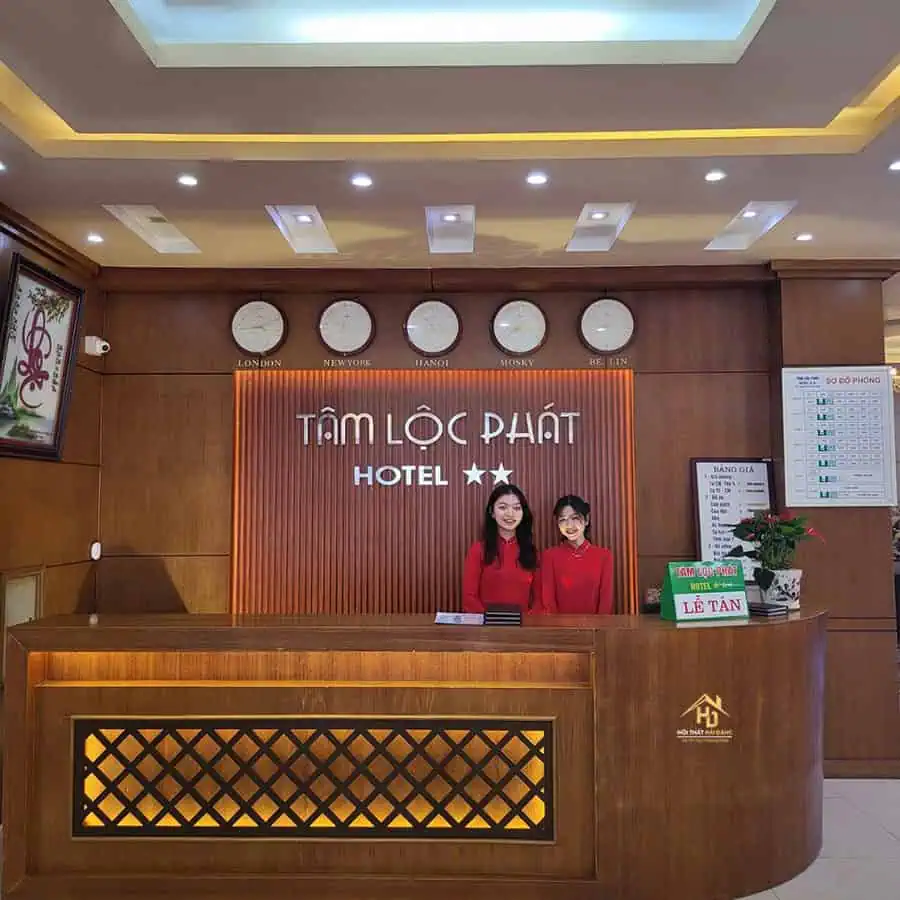 Quầy lễ tân hiện đại