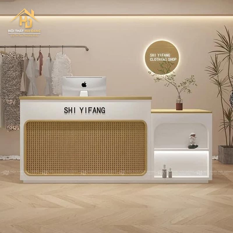 Quầy lễ tân gỗ tự nhiên