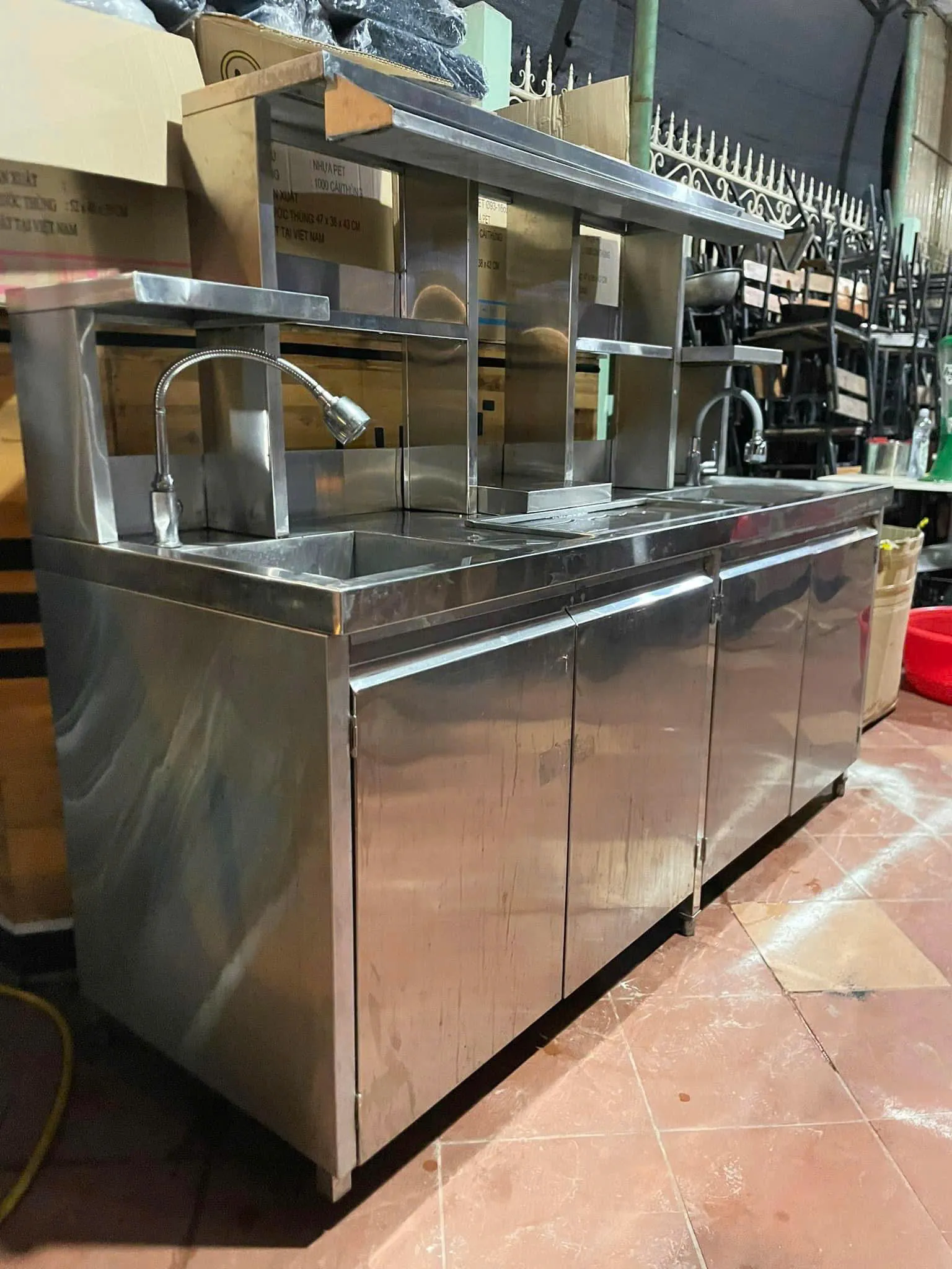 Quầy Pha Chế Inox Hiện Đại 6 Thiết Kế Sản Xuất Phá Cách Không Giới Hạn 8 Thiết kế quầy pha chế inox hiện đại cho quán bạn