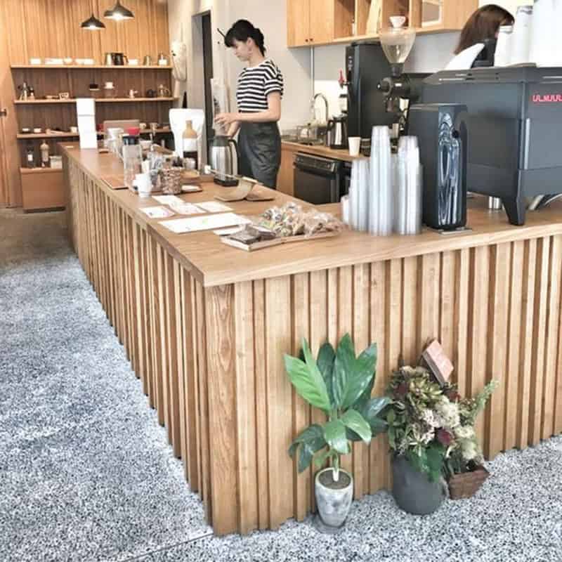 Quầy pha chế lam sóng ngang QB038