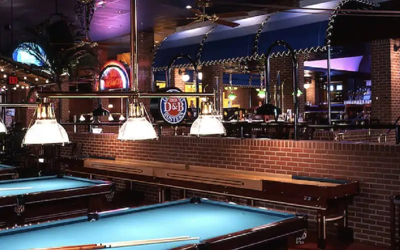 Thiết kế quầy pha chế đẹp tại quán bida