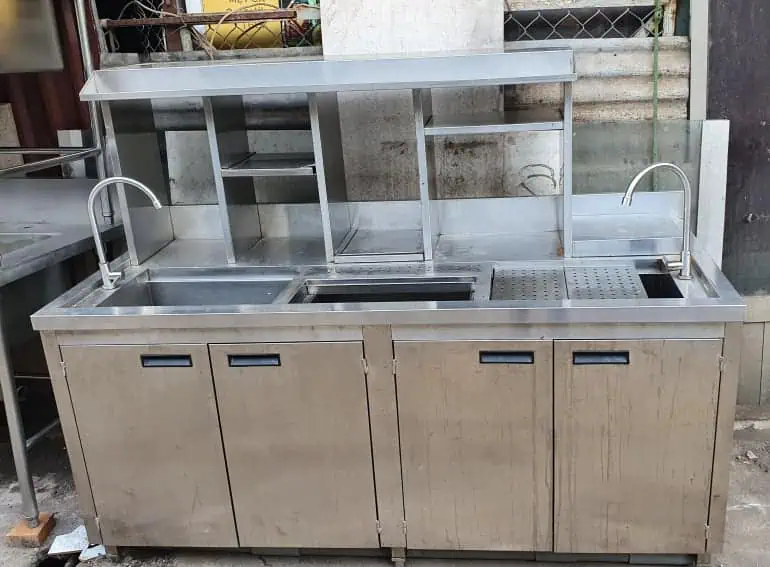 Mẫu quầy pha chế cũ