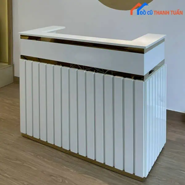 Quầy thu ngân bằng gỗ tự nhiên