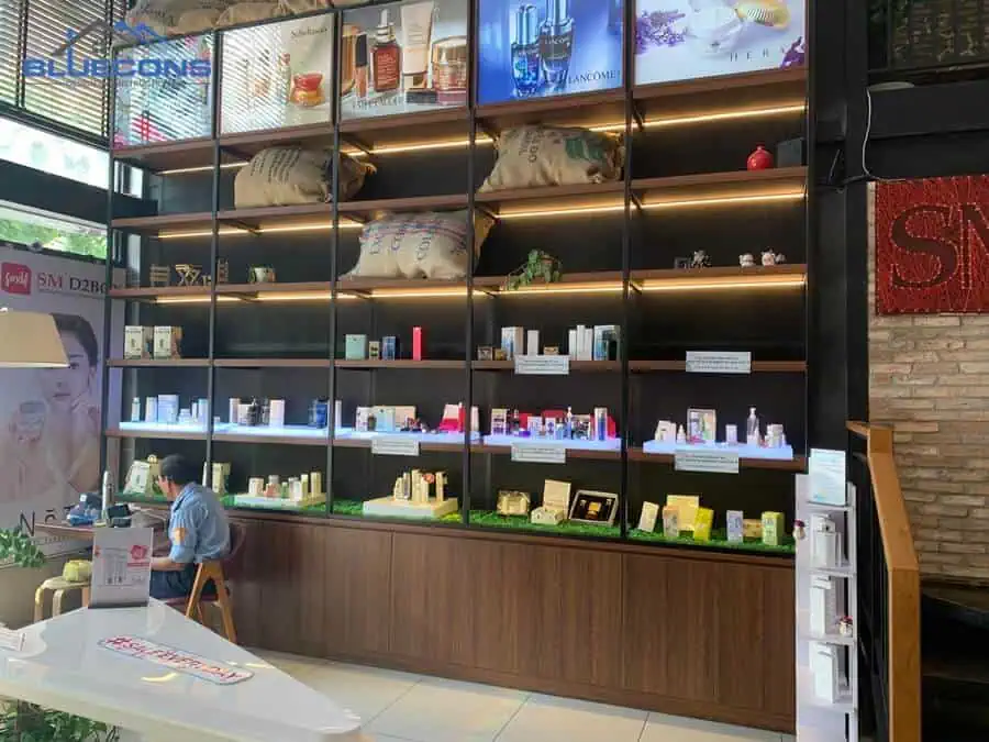 Top 10 bàn trưng bày sản phẩm đẹp, bán chạy nhất năm 2024 15 Sắp xếp sản phẩm trưng bày hiệu quả