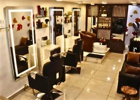 Thi Công Cửa Hàng Làm Tóc Tại TPHCM 6 Ý Tưởng Đẹp Mắt 8 Mẫu thi công cửa hàng làm tóc đẹp