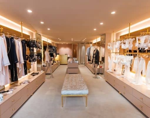 Thi Công Cửa Hàng Thời Trang Chất Lượng Cao Và Hiện Đại 2 Mẫu thi công cửa hàng thời trang chuyên nghiệp