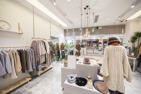Thi Công Cửa Hàng Thời Trang Nữ 7 Mẫu Hiện Đại Và Sang Trọng 7 Những mẫu thi công cửa hàng thời trang nữ