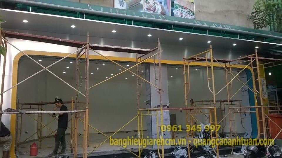 Thi công mặt tiền cửa hàng chất lượng