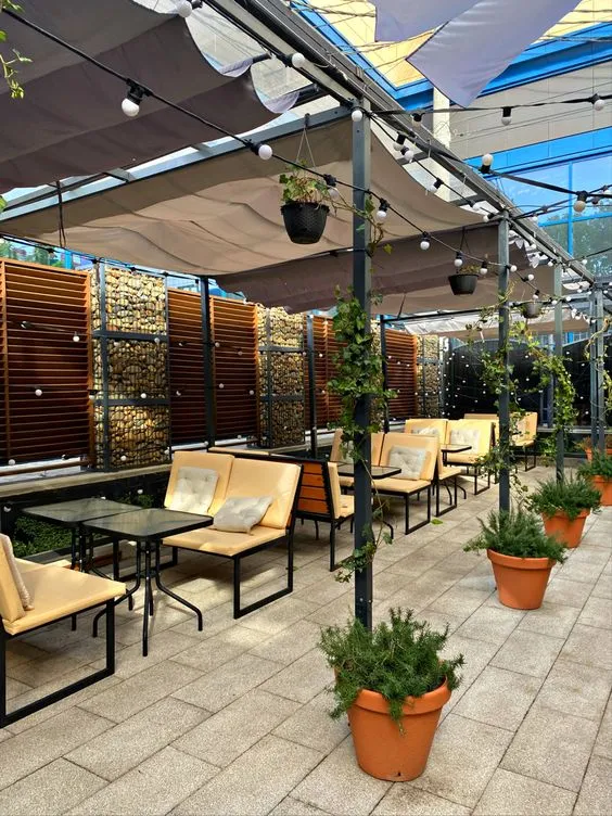 Thi Công Quán Cafe Hiện Đại Thiết Kế Không Gian Cafe Ấn Tượng 3 Thi công quán cafe hiện đại, đẳng cấp