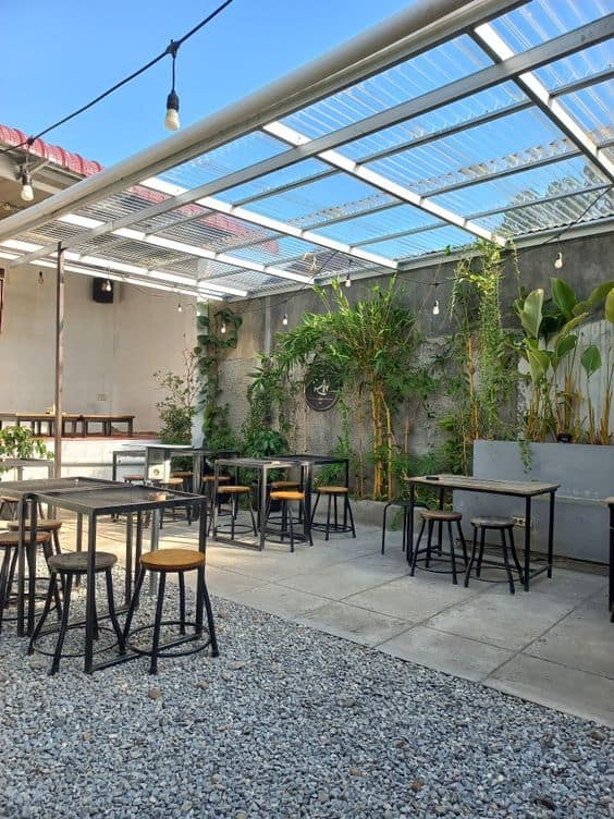 Thi công quán cafe sân vườn cùng không gian xanh thật đẹp