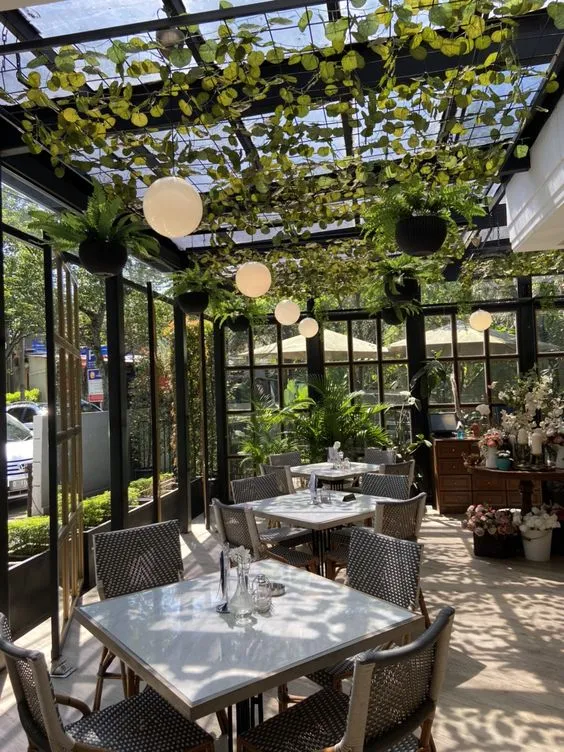 Thi Công Quán Cafe Sân Vườn Với Không Gian Xanh Ấn Tượng 2 Thi công quán cafe sân vườn với nhiều cây xanh