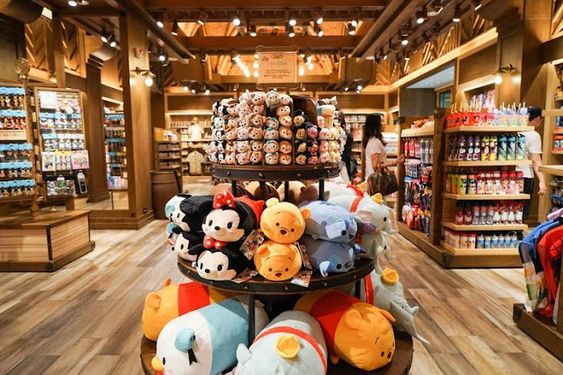 Mẫu thi công shop đồ chơi đẹp và hiện đại